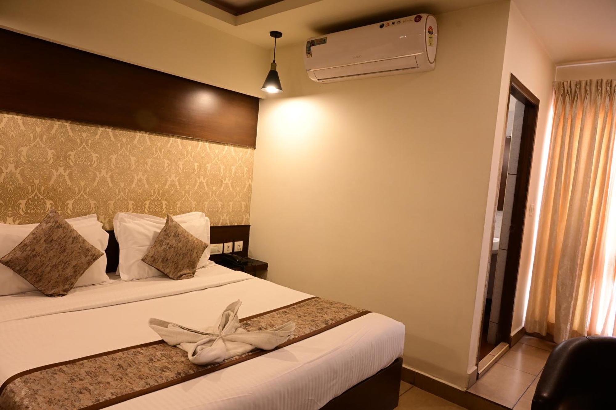 Canyon Sun Chennai Exterior foto